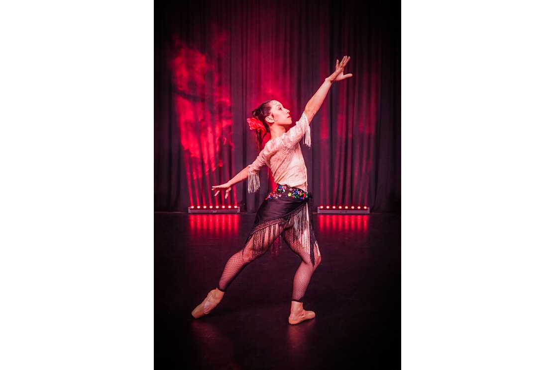 Dancer performing at pulse 2023 gallery