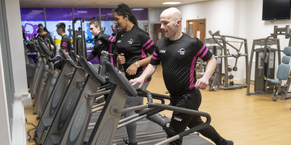 students on treadmill